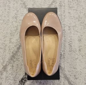Brand New Naturalizer Flats